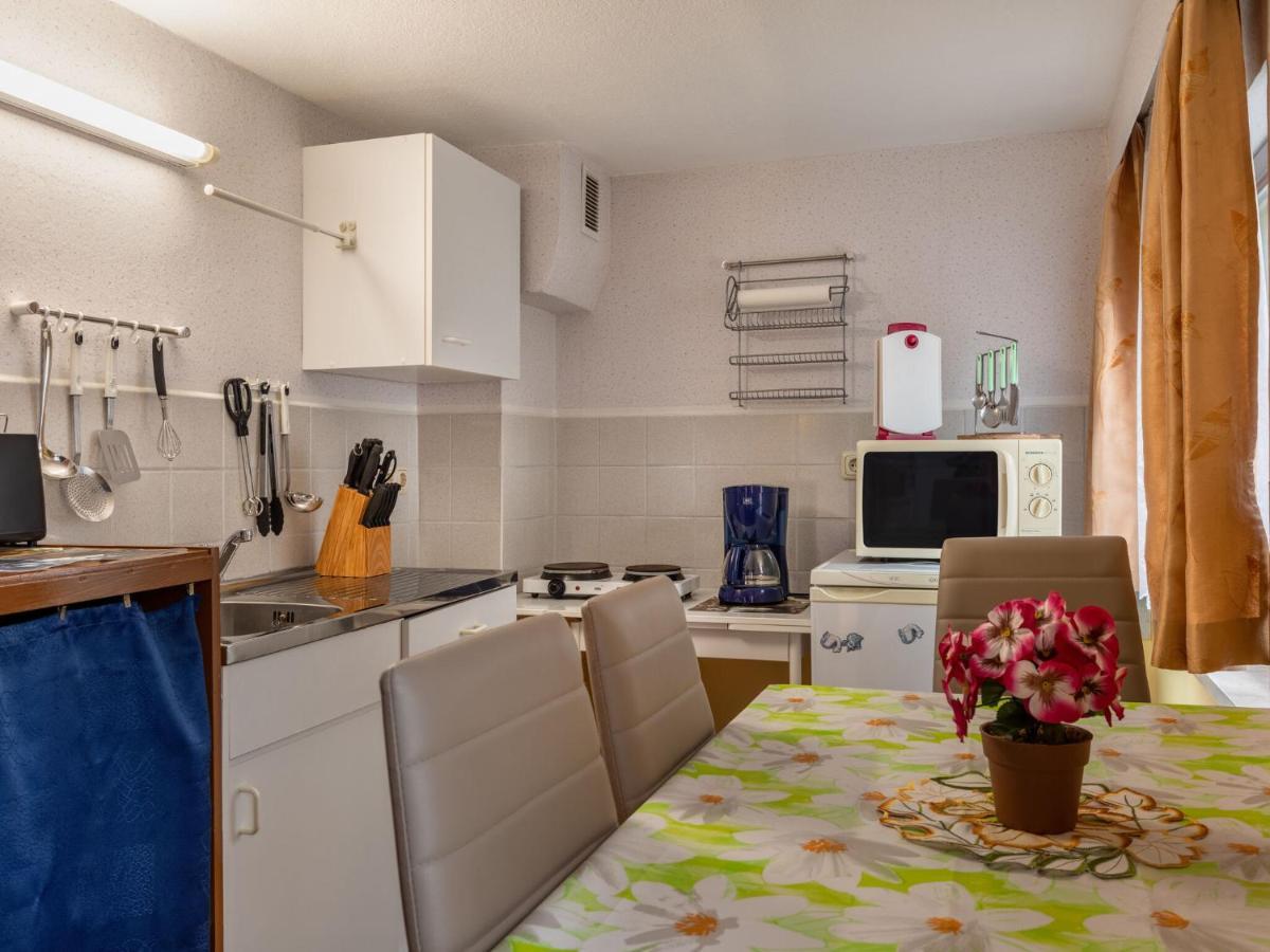 Beautiful Holiday House In Biendorf With Garden Korchow ภายนอก รูปภาพ